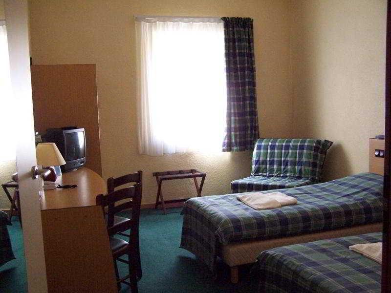 Hotel Campanile / 3*
