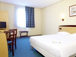 Campanile / Hotel 3*